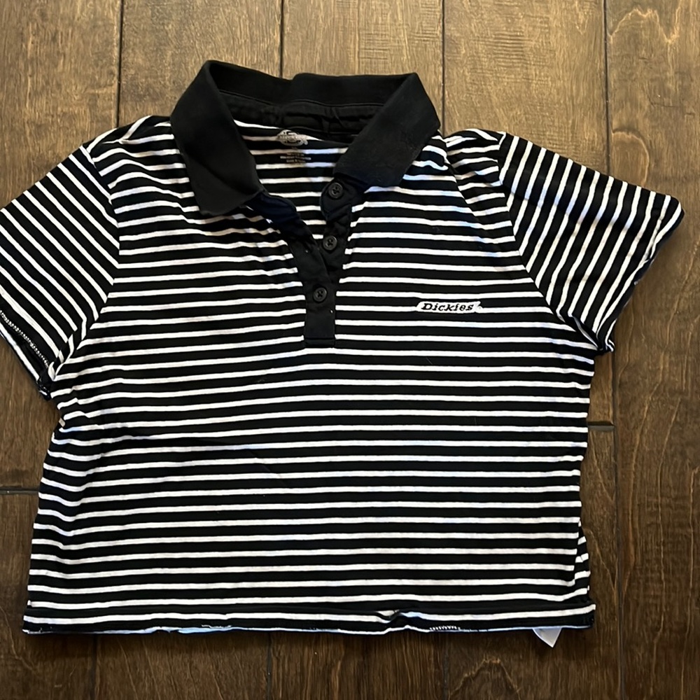 CROPPED DICKIES COLLARED TEE SIZE M BRAND NEW
